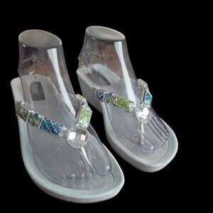 Grandco sandals EX COND   size 8   Silver and white